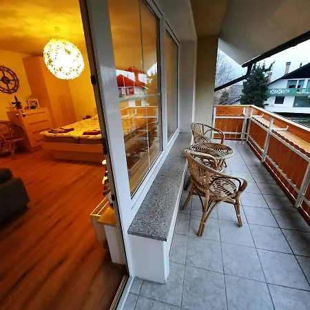 Lägenhet Apartma Rozle *