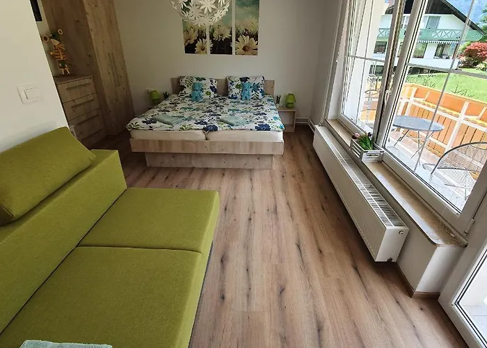 Apartma Rozle מויסטראנה