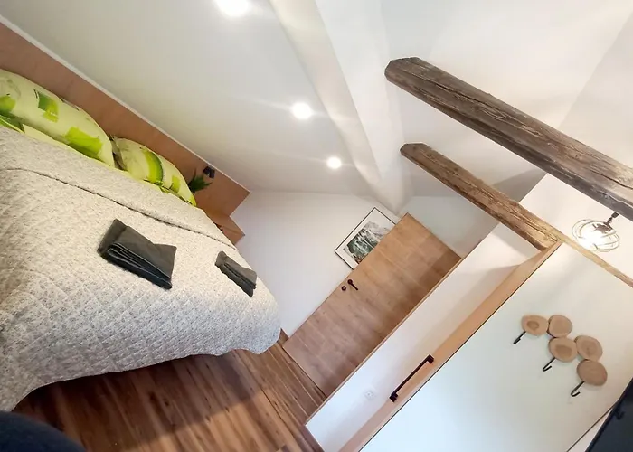 Apartma Rozle * מויסטראנה